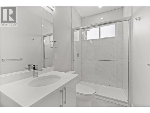 3559 Goldie Way, West Kelowna, BC - Indoor Photo Showing Bathroom