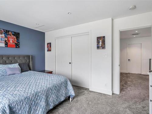 218 Crease Ave, Saanich, BC - Indoor Photo Showing Bedroom
