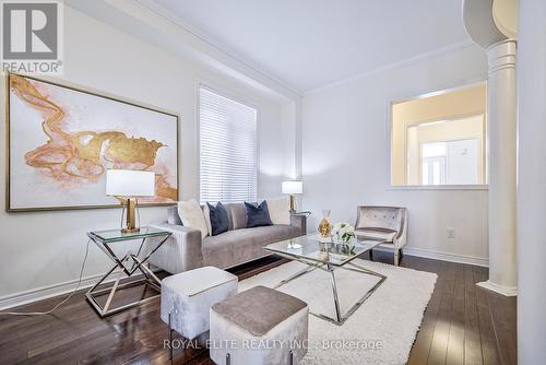 91 Chaiwood Crt, Vaughan, ON - Indoor Photo Showing Living Room