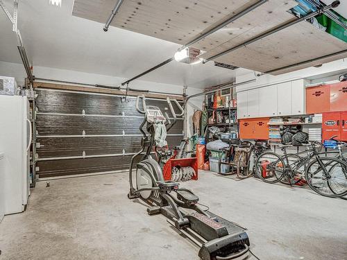 Garage - 1066 Rue Condé, Laval (Duvernay), QC - Indoor Photo Showing Garage