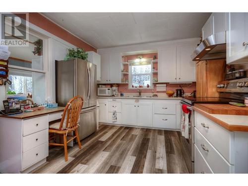 3111 Niquidet Street, Horsefly, BC - Indoor Photo Showing Kitchen