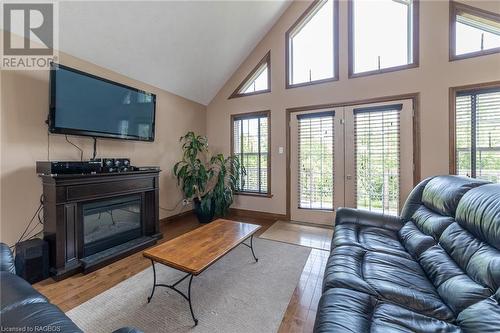 741209 Grey Road 40, Chatsworth (Twp), ON - Indoor Photo Showing Living Room With Fireplace