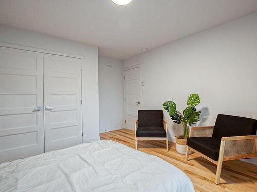 Bedroom - 279 21E Avenue, Sainte-Anne-De-Sabrevois, QC - Indoor Photo Showing Bedroom