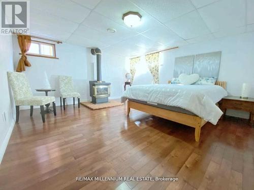 68 Campbell Drive, Brampton, ON - Indoor Photo Showing Bedroom