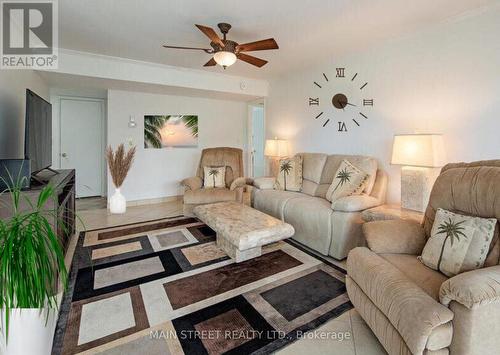 C - 4280 Belair Lane, Florida Usa, ON - Indoor Photo Showing Living Room