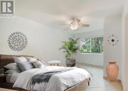 C - 4280 Belair Lane, Florida Usa, ON - Indoor Photo Showing Bedroom