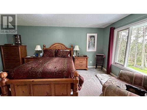 4906 Kitwanga Drive, 108 Mile Ranch, BC - Indoor Photo Showing Bedroom