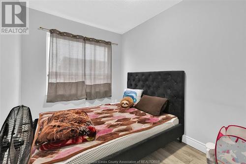 1332 Wyandotte Street East, Windsor, ON - Indoor Photo Showing Bedroom