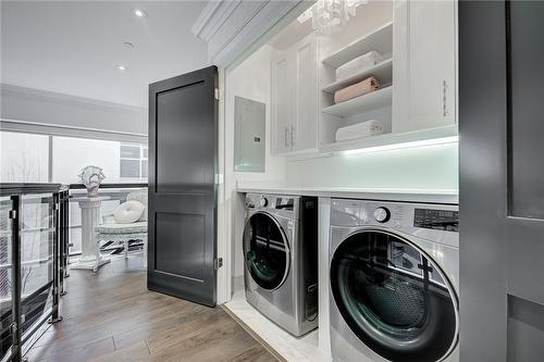 397 King Street W|Unit #215, Dundas, ON - Indoor Photo Showing Laundry Room
