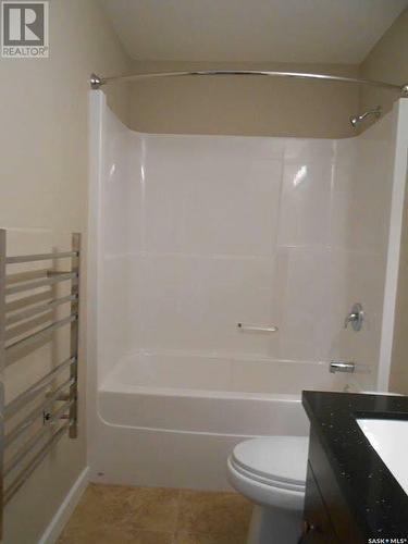 32 880 5Th Street Ne, Weyburn, SK - Indoor Photo Showing Bathroom