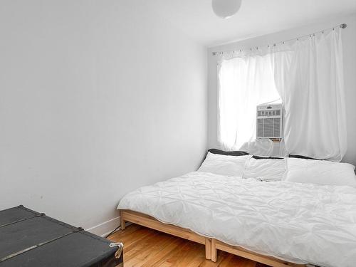 Chambre Ã  coucher principale - 311  - 317 Rue De Beauharnois O., Montréal (Ahuntsic-Cartierville), QC - Indoor Photo Showing Bedroom
