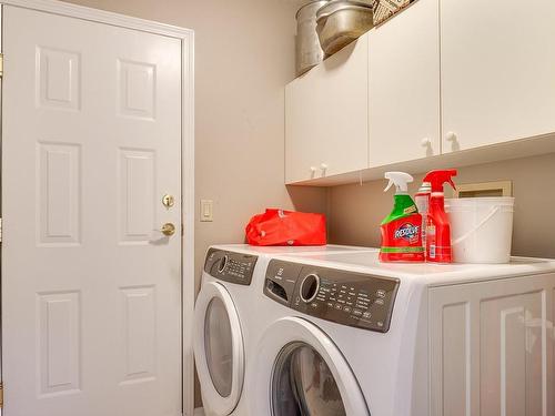 2530 Anderson Ave, Port Alberni, BC - Indoor Photo Showing Laundry Room