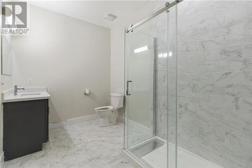 7829 Kent Boulevard Unit#4, Brockville, ON - Indoor Photo Showing Bathroom