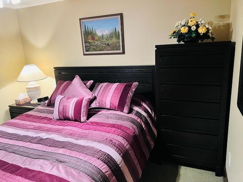 2 - 2600 Riverrock Way, Invermere, BC - Indoor Photo Showing Bedroom