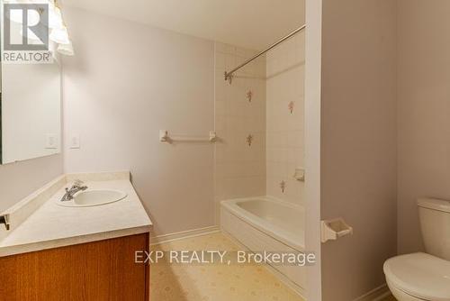 83 Green Briar Road, New Tecumseth, ON - Indoor Photo Showing Bathroom