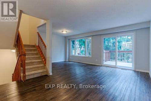 83 Green Briar Rd, New Tecumseth, ON - Indoor Photo Showing Other Room