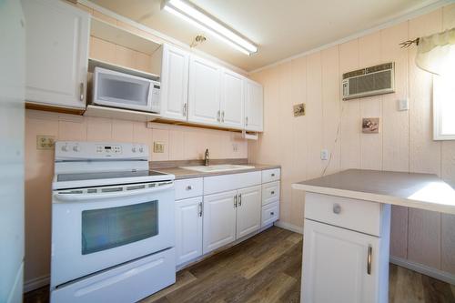 409 33Rd Avenue S, Erickson, BC - Indoor Photo Showing Kitchen