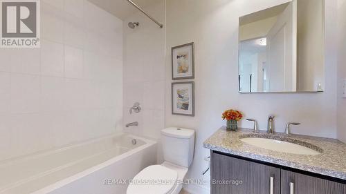 #808 -9088 Yonge St, Richmond Hill, ON - Indoor Photo Showing Bathroom