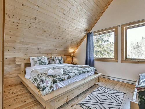 Chambre Ã Â coucher - 58 Ch. Du Lac-Thurson, Wentworth-Nord, QC - Indoor Photo Showing Bedroom