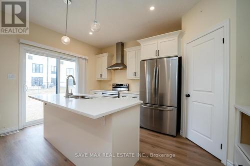 3613 Earlston, London, ON - Indoor Photo Showing Kitchen With Stainless Steel Kitchen With Double Sink With Upgraded Kitchen