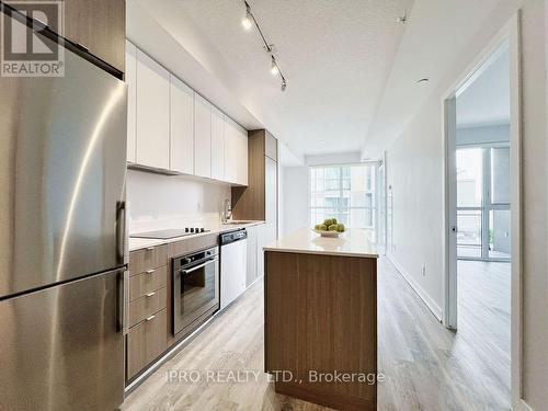 #D-313 -5220 Dundas St, Burlington, ON - Indoor Photo Showing Kitchen With Stainless Steel Kitchen With Upgraded Kitchen