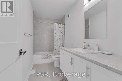 1506 Shira Dr, Kingston, ON - Indoor Photo Showing Bathroom
