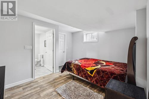 #1 -5727 Kalar Rd, Niagara Falls, ON - Indoor Photo Showing Bedroom