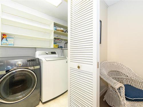 2608 Seaside Dr, Sooke, BC - Indoor Photo Showing Laundry Room
