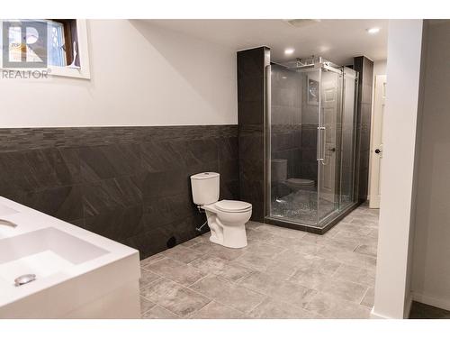4324 Birch Avenue, Terrace, BC - Indoor Photo Showing Bathroom