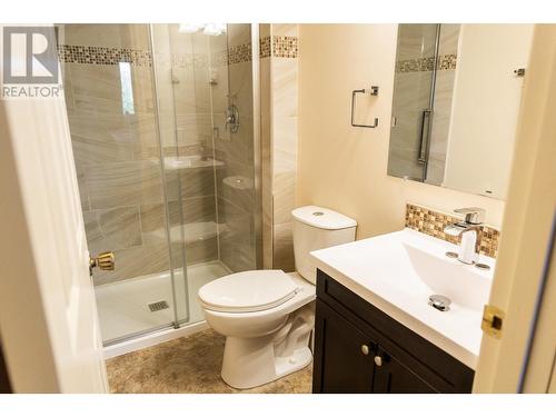 4324 Birch Avenue, Terrace, BC - Indoor Photo Showing Bathroom