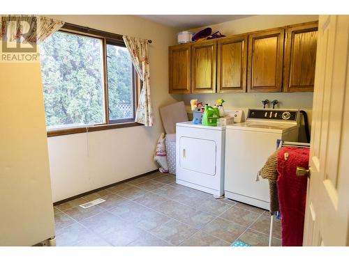 4324 Birch Avenue, Terrace, BC - Indoor Photo Showing Laundry Room