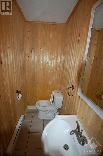Powder room main floor - 1635 Landry Street, Clarence-Rockland, ON - Indoor Photo Showing Bathroom