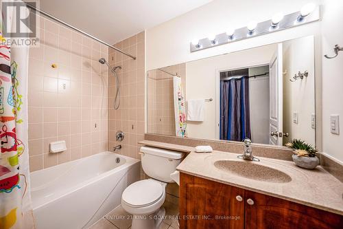 #2202 -503 Beecroft Rd, Toronto, ON - Indoor Photo Showing Bathroom