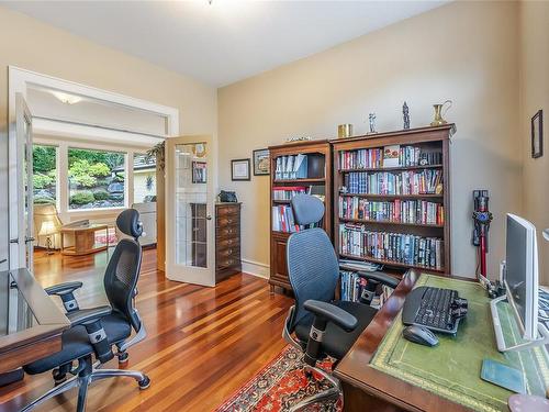 2454 Andover Rd, Nanoose Bay, BC - Indoor Photo Showing Office