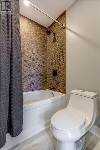 14035 Willbruck Drive, Morrisburg, ON - Indoor Photo Showing Bathroom