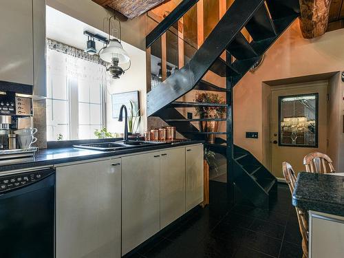 Escalier - 1088 Rue Principale, Saint-Michel, QC - Indoor Photo Showing Kitchen With Double Sink