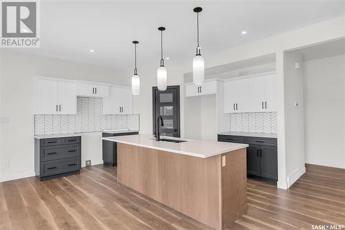 178 Keith Way, Saskatoon, SK - Indoor Photo Showing Kitchen With Upgraded Kitchen