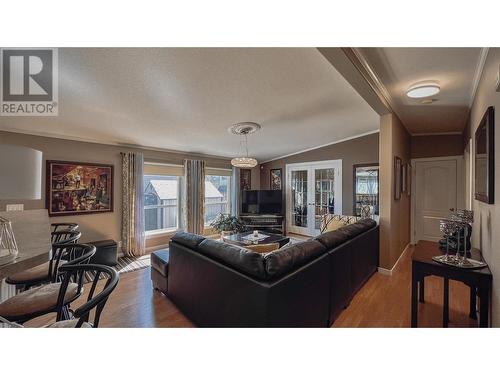 1750 Lenz Road Unit# 87, West Kelowna, BC - Indoor Photo Showing Living Room