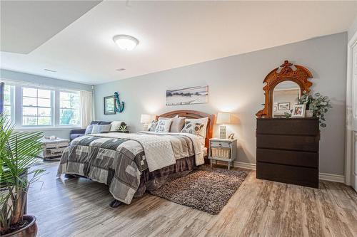 123 Arthur Street, St. Catharines, ON - Indoor Photo Showing Bedroom
