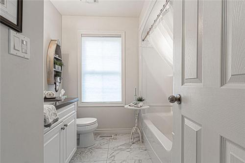 123 Arthur Street, St. Catharines, ON - Indoor Photo Showing Bathroom
