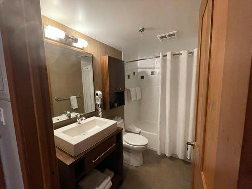 Bathroom - 383-161 Ch. Du Curé-Deslauriers, Mont-Tremblant, QC - Indoor Photo Showing Bathroom