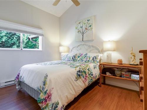 1695 Nahmint Rd, Qualicum Beach, BC - Indoor Photo Showing Bedroom