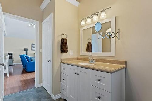2894 Lakeshore Road, Haldimand County, ON - Indoor Photo Showing Bathroom