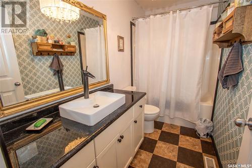 1 Troy Place, Qu'Appelle, SK - Indoor Photo Showing Bathroom