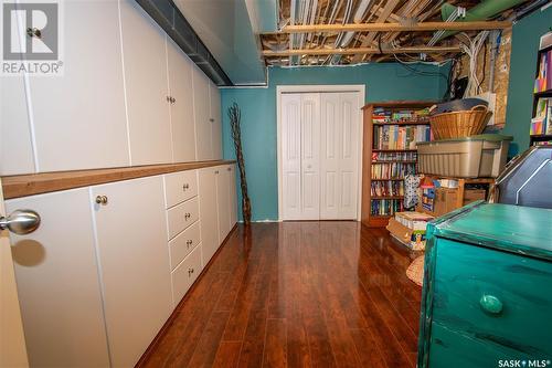 1 Troy Place, Qu'Appelle, SK - Indoor Photo Showing Laundry Room