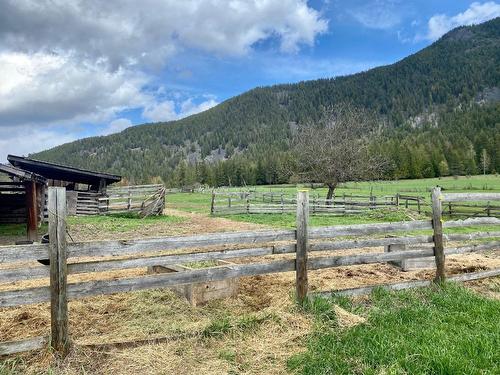 4512 48Th Street, Canyon, BC - Outdoor With View