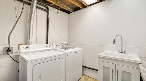 1929 13Th Avenue, Invermere, BC - Indoor Photo Showing Laundry Room