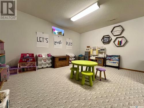 504 Highland Drive, Swift Current, SK - Indoor Photo Showing Other Room