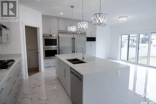 4406 Wolf Willow Place, Regina, SK - Indoor Photo Showing Kitchen With Double Sink With Upgraded Kitchen