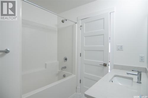 4406 Wolf Willow Place, Regina, SK - Indoor Photo Showing Bathroom